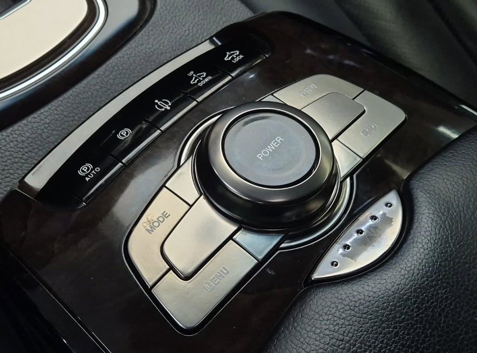 KG모빌리티(쌍용)  체어맨 가솔린 4WD CW600 4TRONIC 사진 15