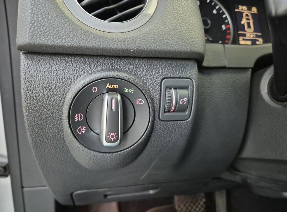 폭스바겐 티구안 2.0 TDI 컴포트 사진 16