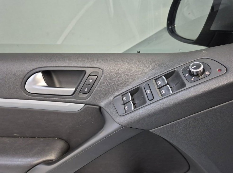폭스바겐 티구안 2.0 TDI 컴포트 사진 17