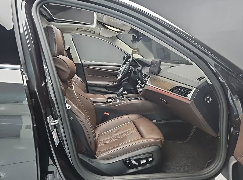 BMW 5시리즈 530i 럭셔리 사진 10