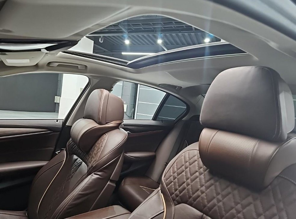 BMW 5시리즈 530i 럭셔리 사진 11