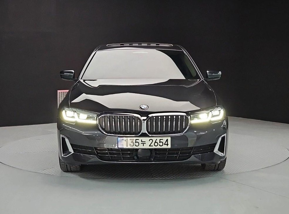 BMW 5시리즈 530i 럭셔리 사진 3
