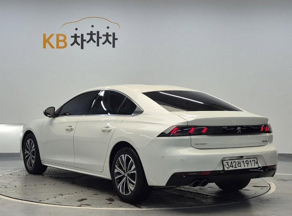 푸조 508 2.0 BlueHDI 알뤼르 사진 2