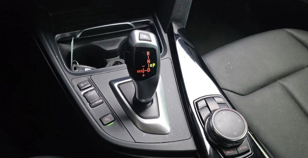 BMW 3시리즈 320d 사진 9