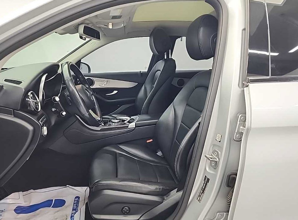 벤츠 GLC 클래스 GLC 350 e 4MATIC 프리미엄 사진 11