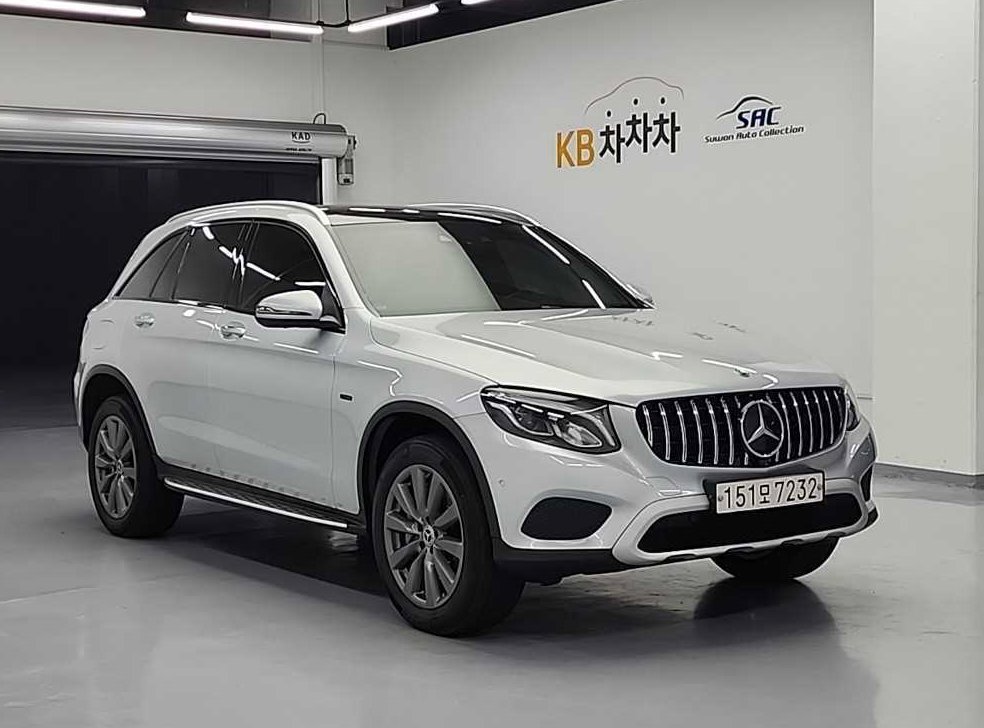 벤츠 GLC 클래스 GLC 350 e 4MATIC 프리미엄 사진 4