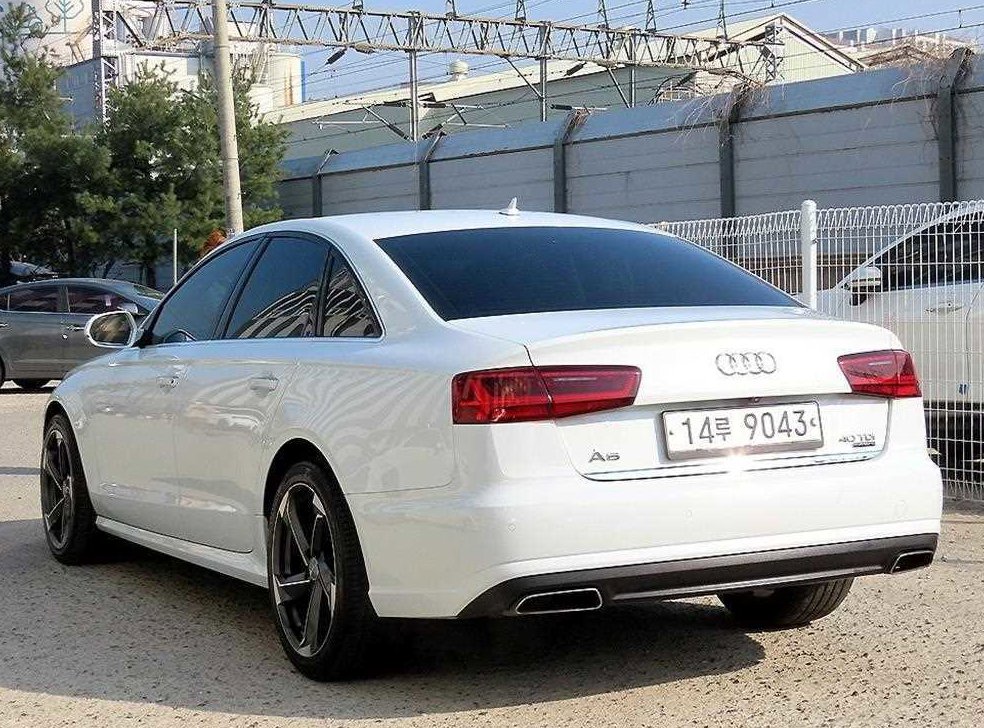 아우디 A6 40 TDI 콰트로 사진 3