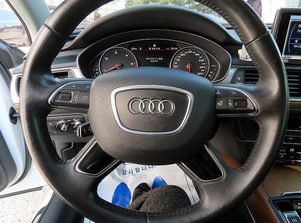 아우디 A6 40 TDI 콰트로 사진 8