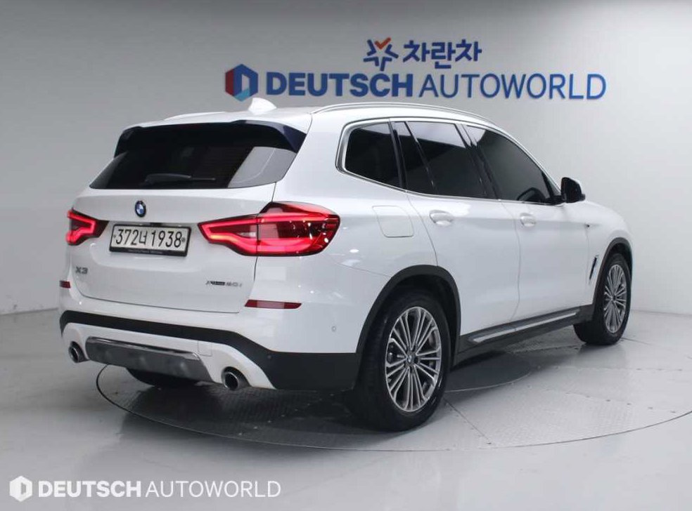 BMW X3 xDrive 20i 럭셔리 사진 2