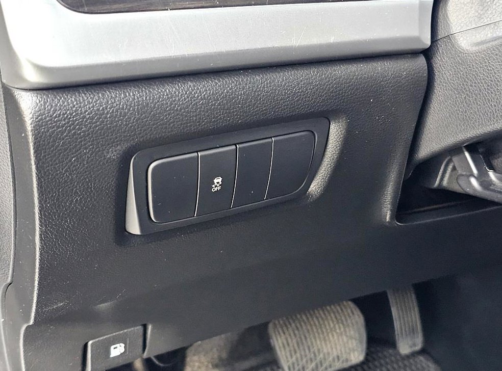KG모빌리티(쌍용)  코란도 2WD 2.0 CVX 사진 14