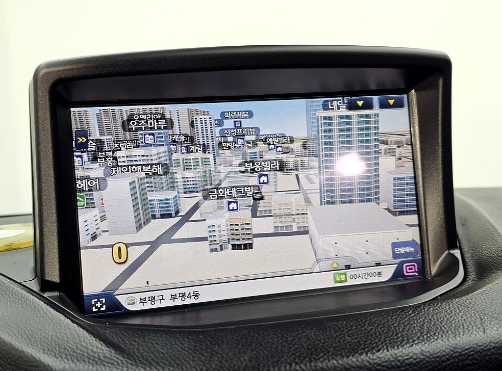 KG모빌리티(쌍용)  코란도 2WD 2.0 CVX 사진 15