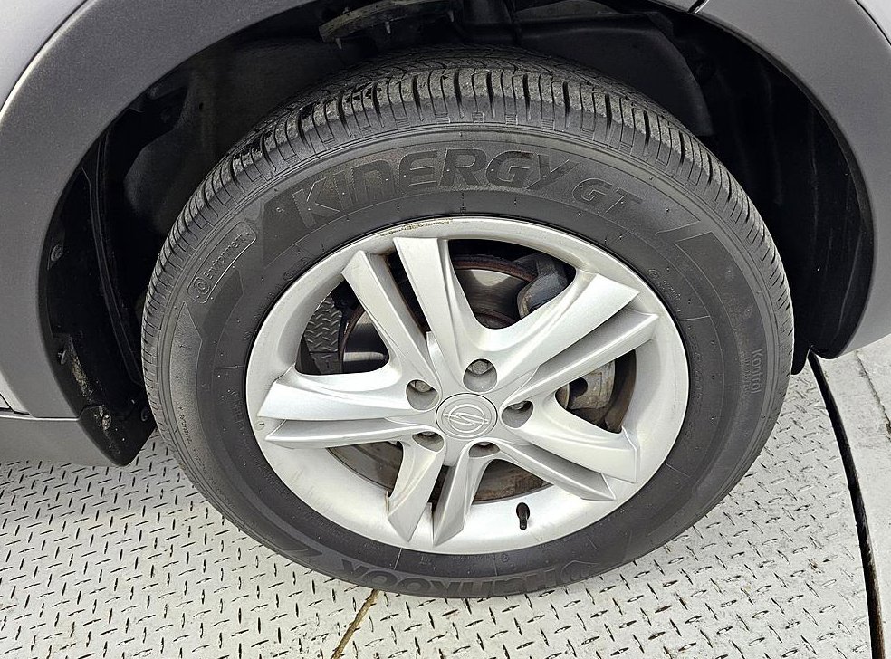 KG모빌리티(쌍용)  코란도 2WD 2.0 CVX 사진 20