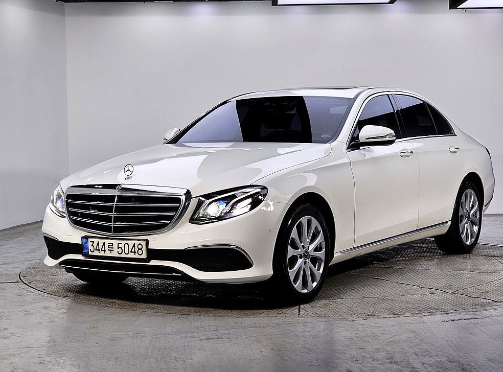 벤츠 E 클래스 E220d 익스클루시브
