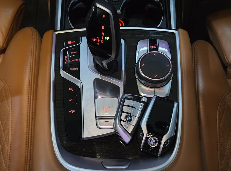 BMW 7시리즈 730d xDrive 디자인 퓨어 엑설런스 사진 13