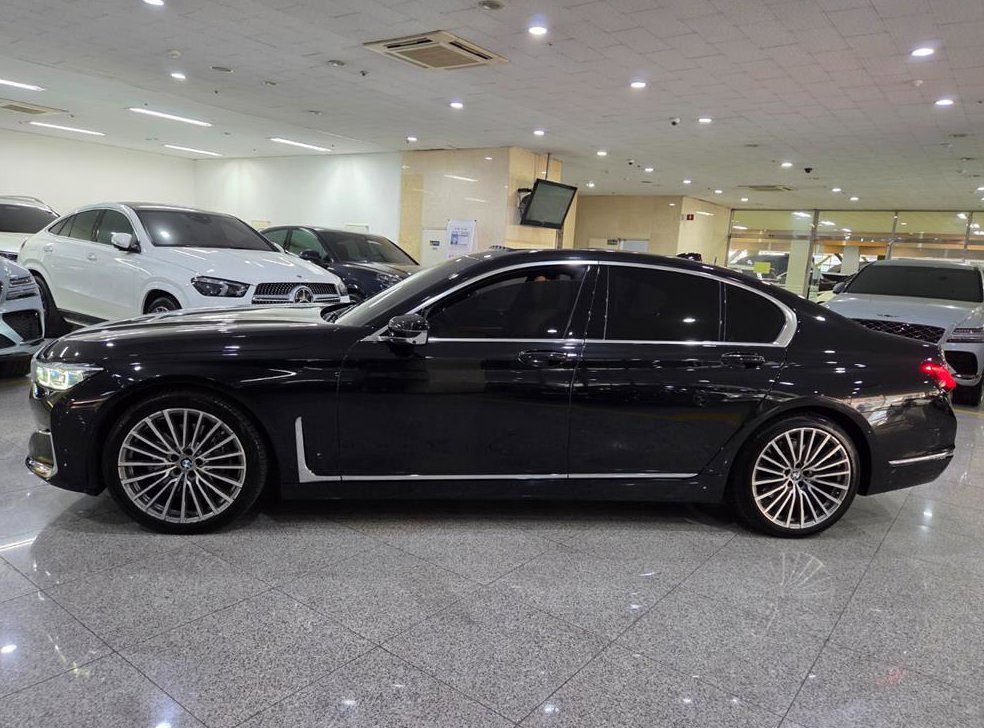 BMW 7시리즈 730d xDrive 디자인 퓨어 엑설런스 사진 3