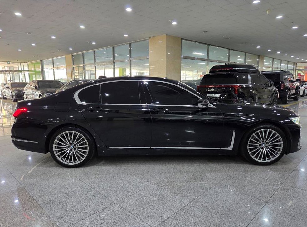 BMW 7시리즈 730d xDrive 디자인 퓨어 엑설런스 사진 5