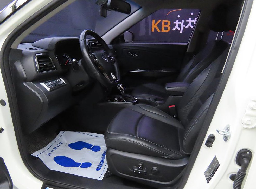 KG모빌리티(쌍용)  티볼리 2WD 가솔린 1.5 사진 5
