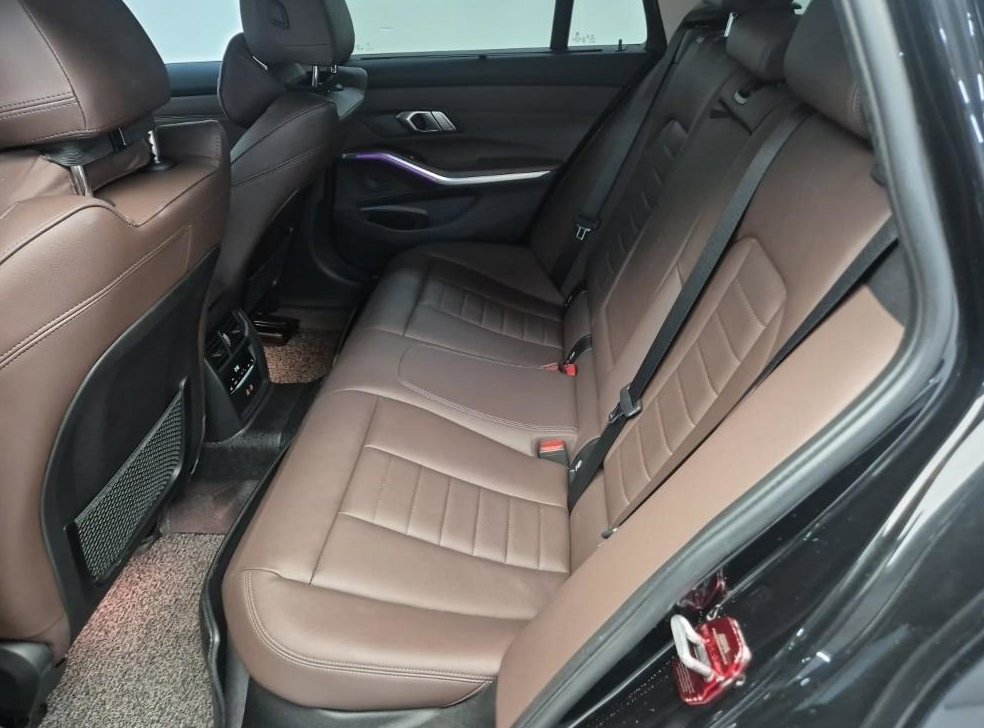 BMW 3시리즈 320d 투어링 럭셔리 사진 16