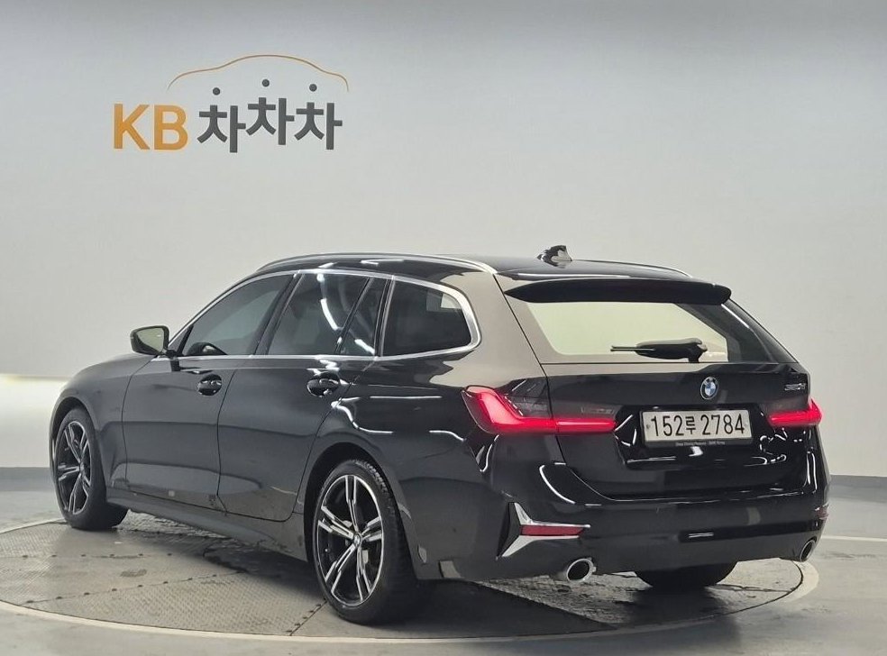 BMW 3시리즈 320d 투어링 럭셔리 사진 2