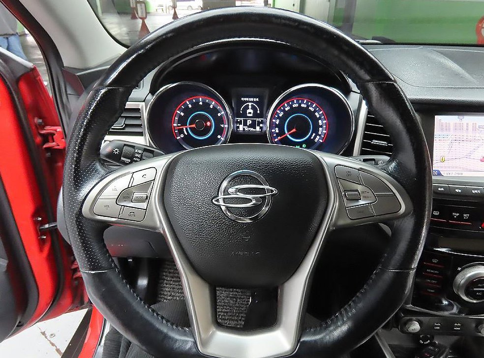KG모빌리티(쌍용)  티볼리 가솔린 2WD 1.6 LX 사진 11