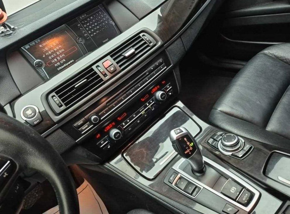 BMW 5시리즈 520d 사진 10