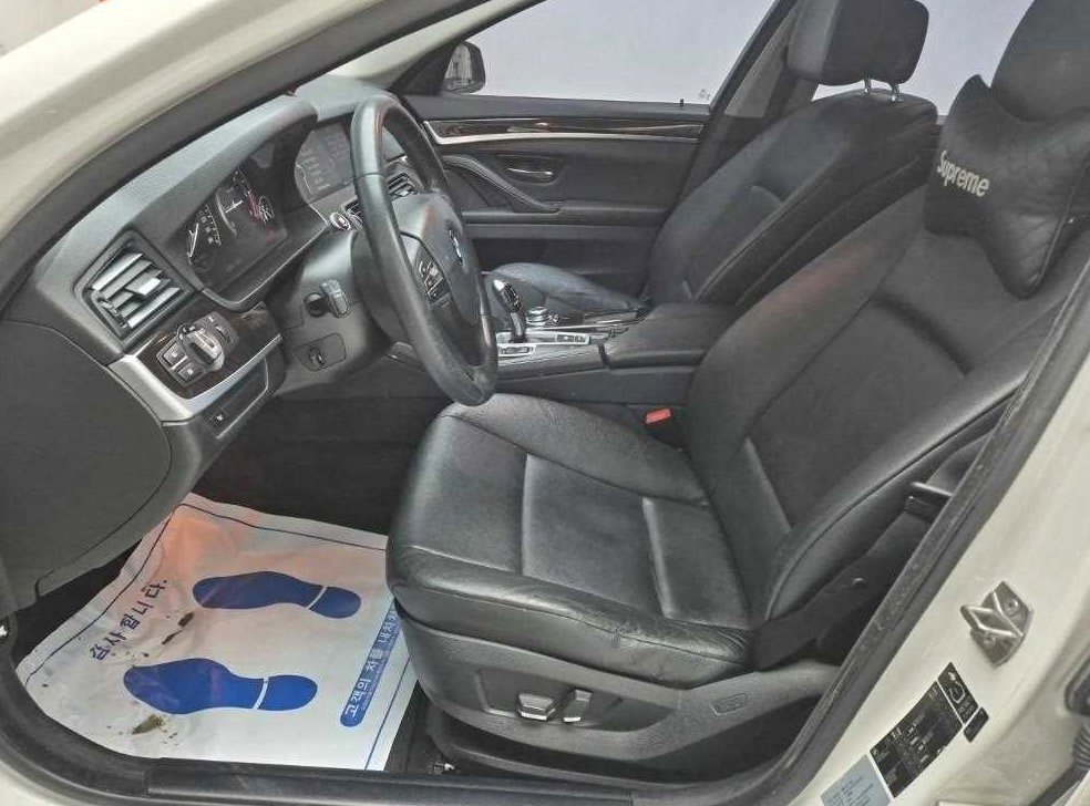 BMW 5시리즈 520d 사진 11