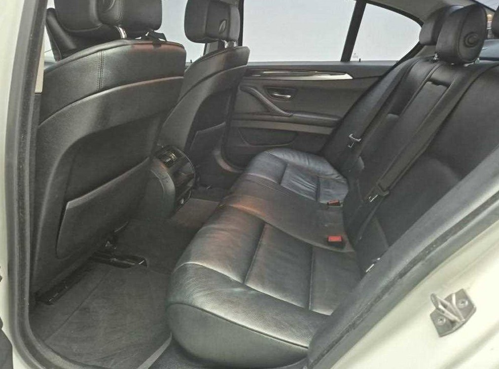 BMW 5시리즈 520d 사진 12