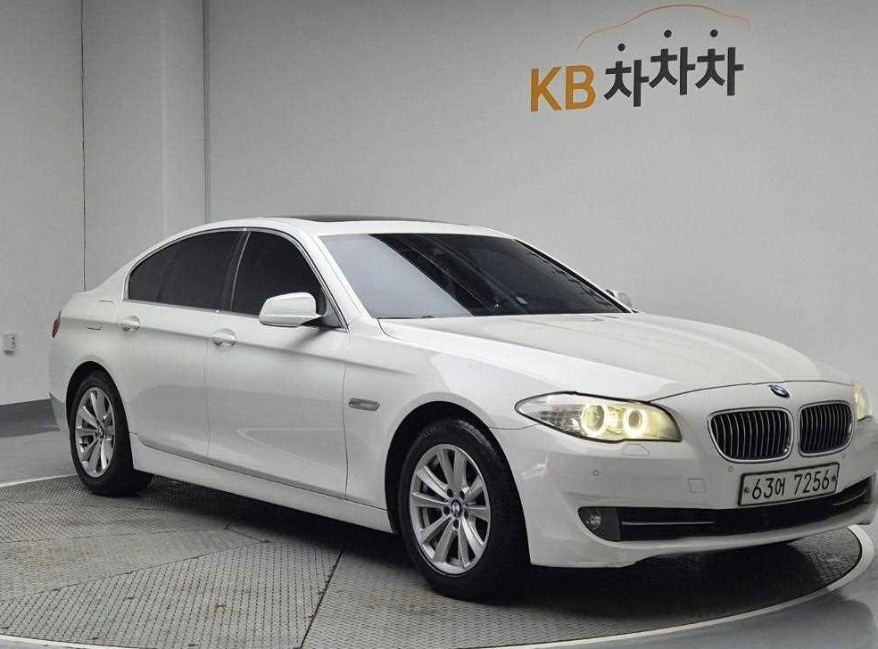 BMW 5시리즈 520d 사진 4