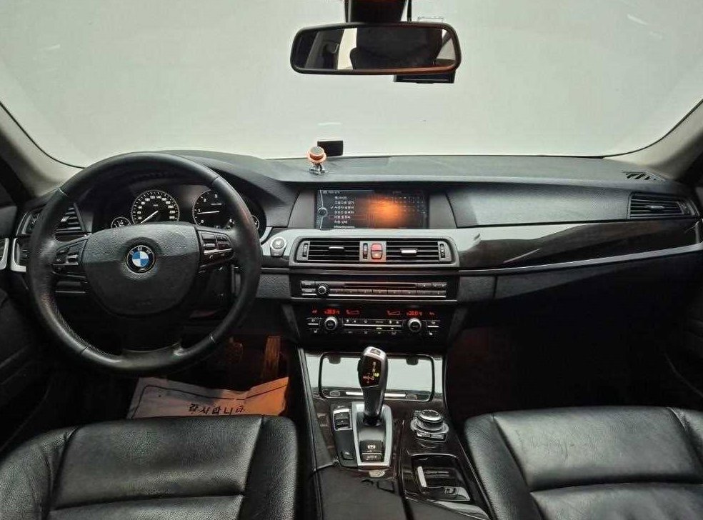 BMW 5시리즈 520d 사진 7