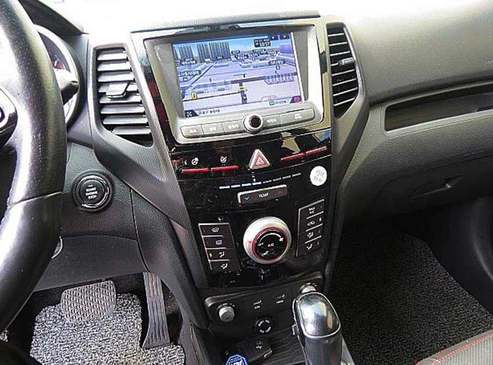 KG모빌리티(쌍용)  티볼리 2WD 가솔린 1.6 IX 사진 8