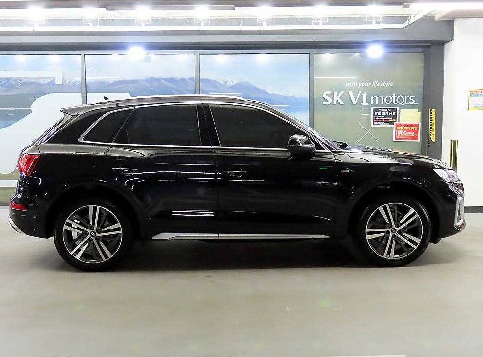 아우디 Q5 45 TFSI 콰트로 프리미엄 사진 3
