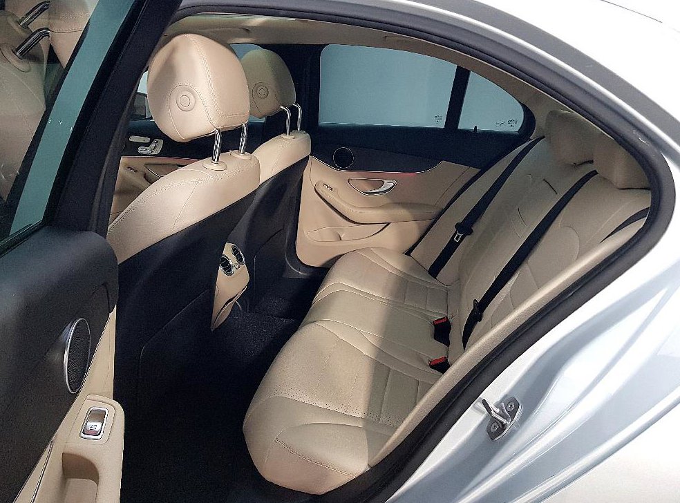 벤츠 C 클래스 C220 d 아방가르드 사진 9