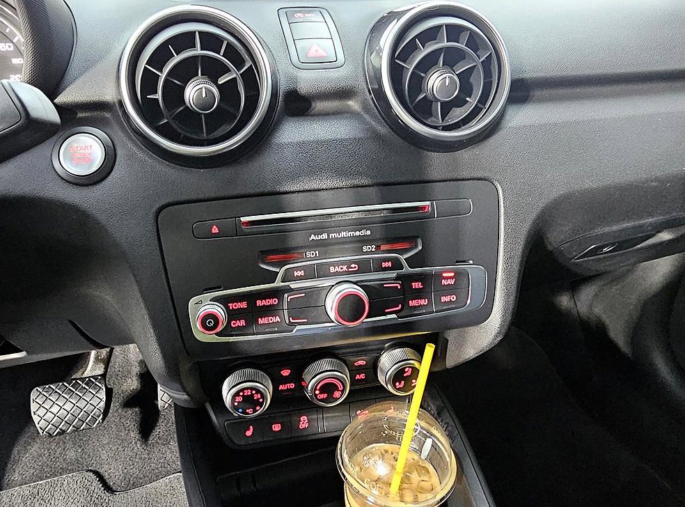 아우디 A1 30 TDI 사진 15