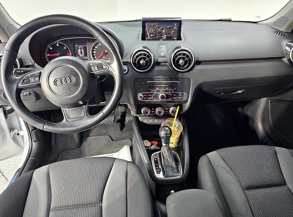 아우디 A1 30 TDI 사진 5