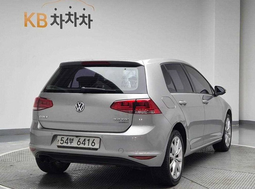 폭스바겐 골프 2.0 TDI 사진 3