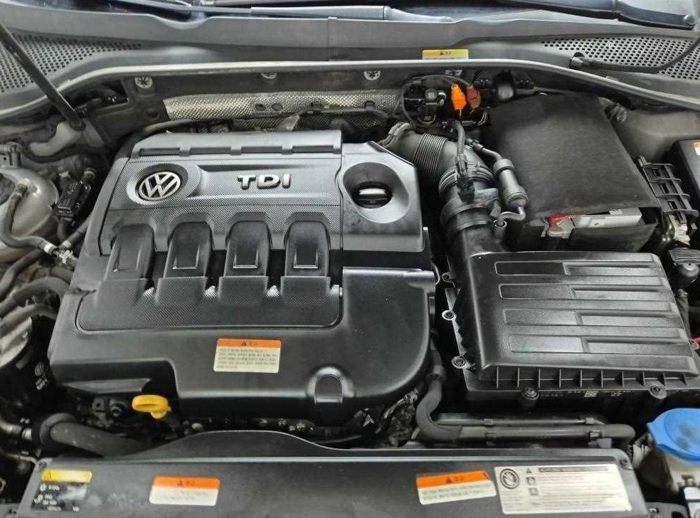 폭스바겐 골프 2.0 TDI 사진 5