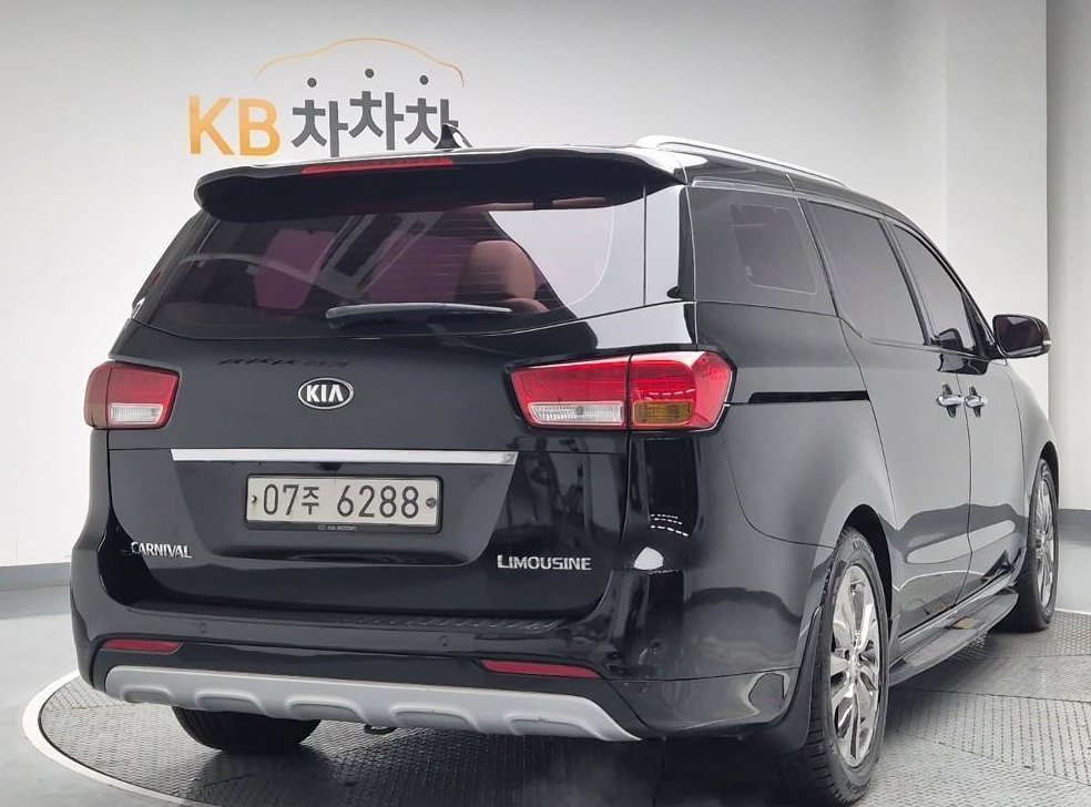 기아 카니발 가솔린 7인승 리무진 사진 3