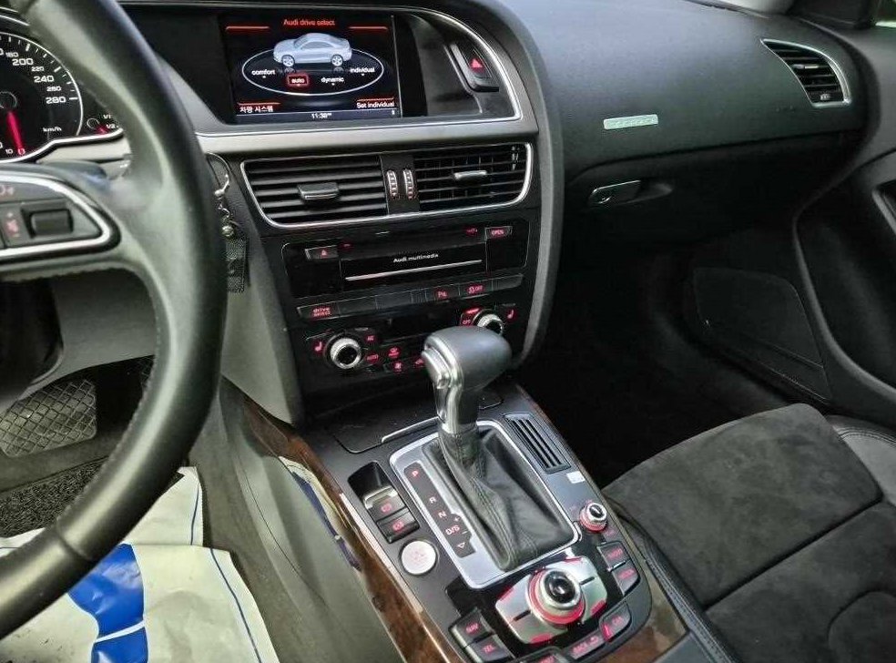 아우디 A5 2.0 TFSI 콰트로 사진 10