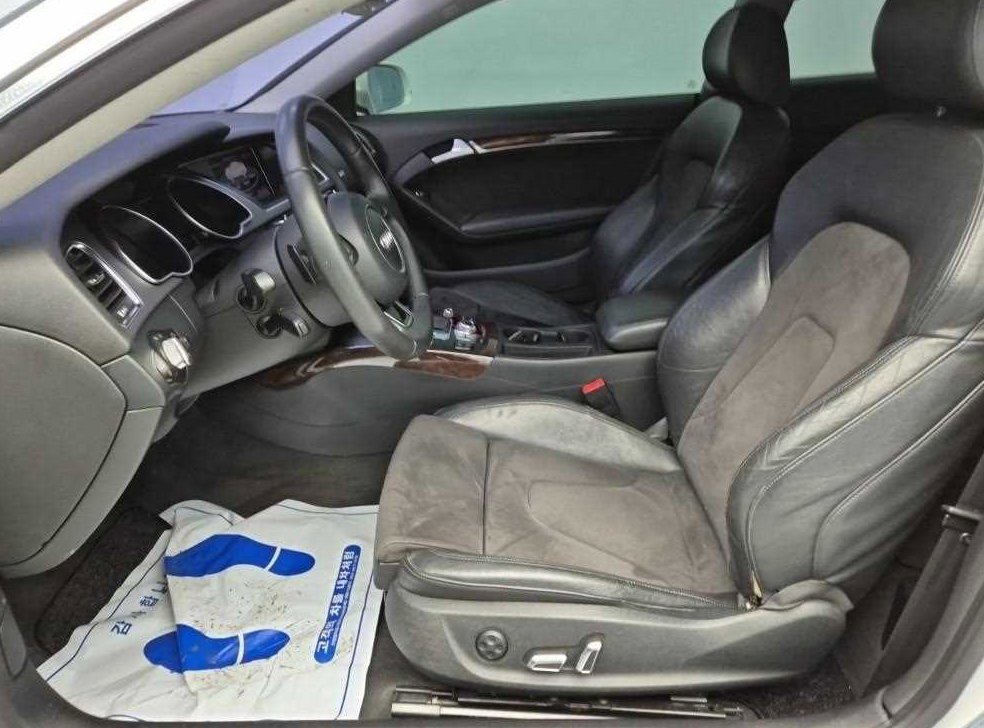아우디 A5 2.0 TFSI 콰트로 사진 11