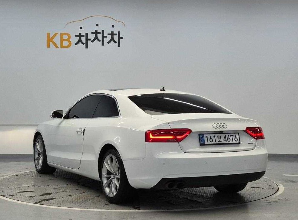 아우디 A5 2.0 TFSI 콰트로 사진 2