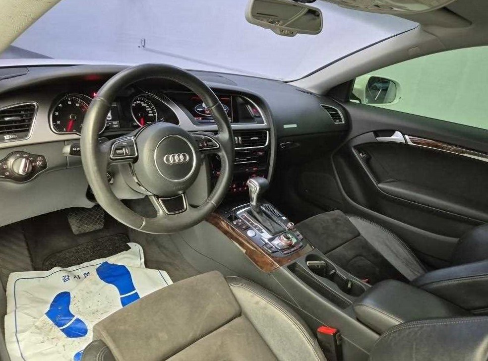 아우디 A5 2.0 TFSI 콰트로 사진 7