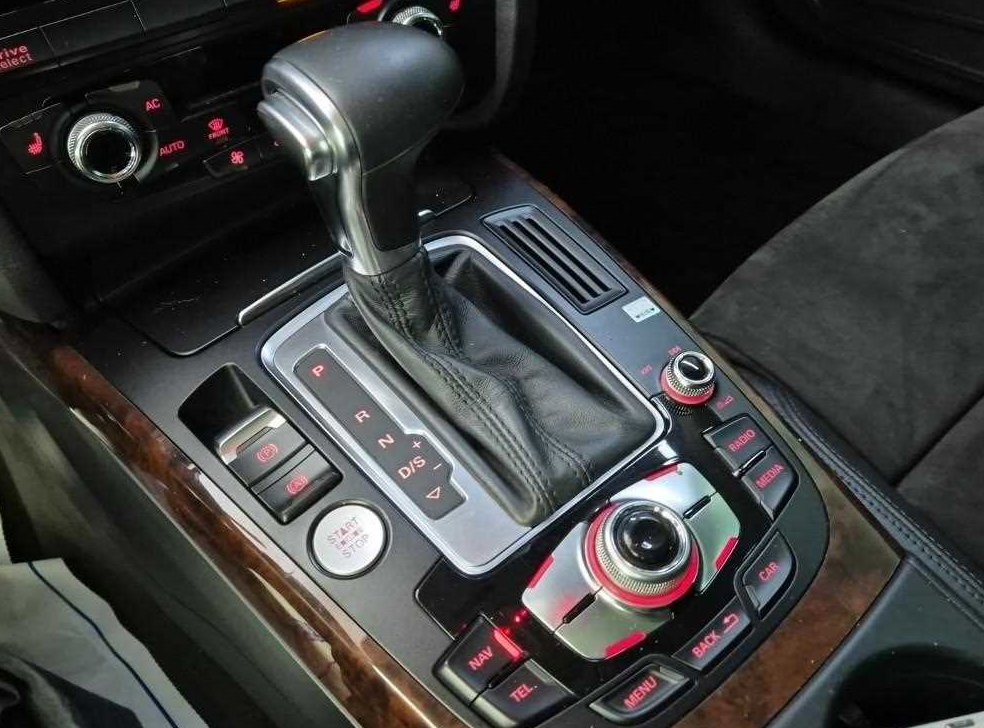 아우디 A5 2.0 TFSI 콰트로 사진 8