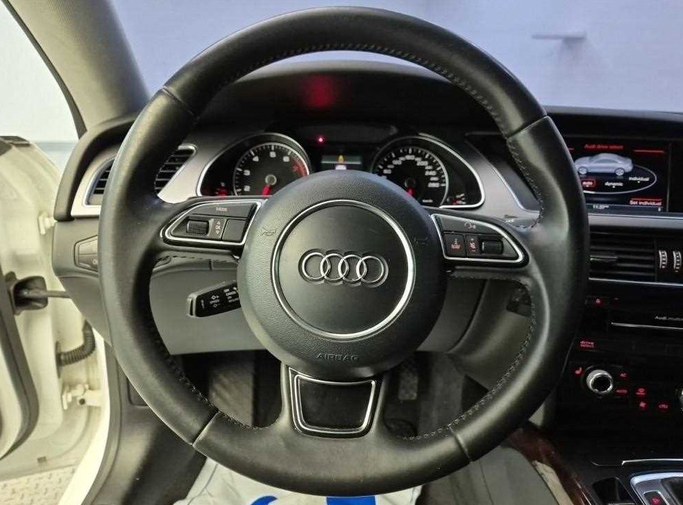 아우디 A5 2.0 TFSI 콰트로 사진 9