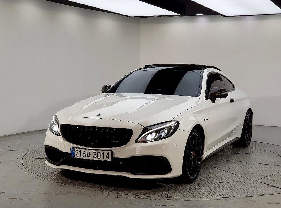 벤츠 C 클래스 C63 AMG 쿠페