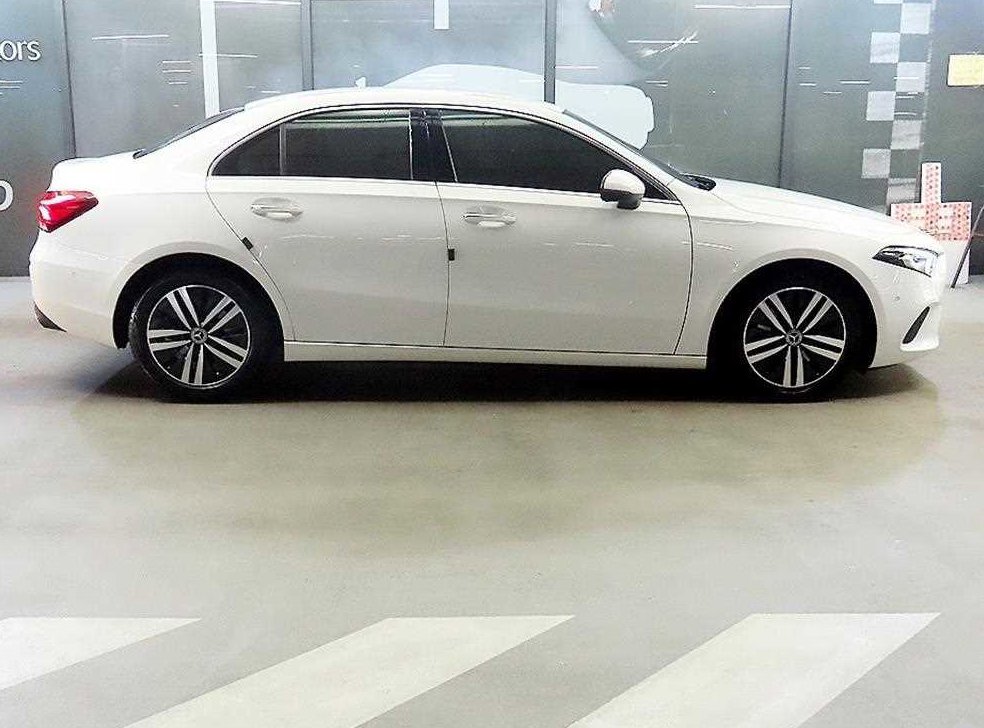 벤츠 A 클래스 A220 세단 사진 3