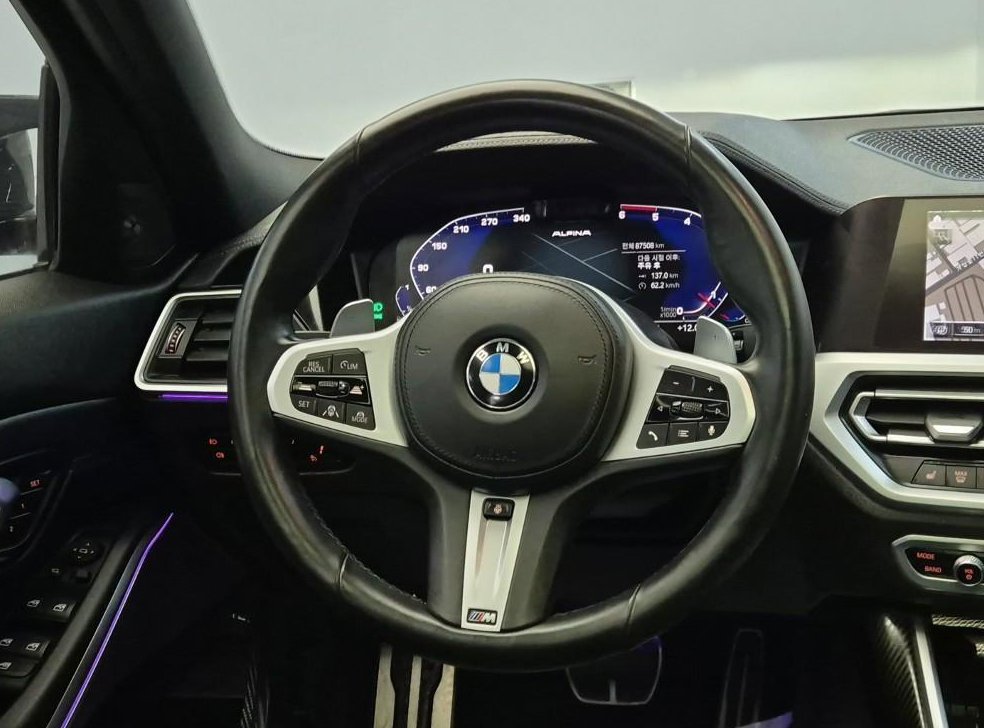 BMW 3시리즈 320d M 스포츠 사진 16