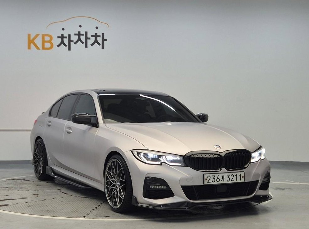 BMW 3시리즈 320d M 스포츠 사진 2