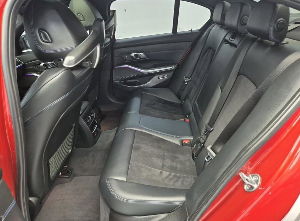BMW 3시리즈 320d M 스포츠 사진 9