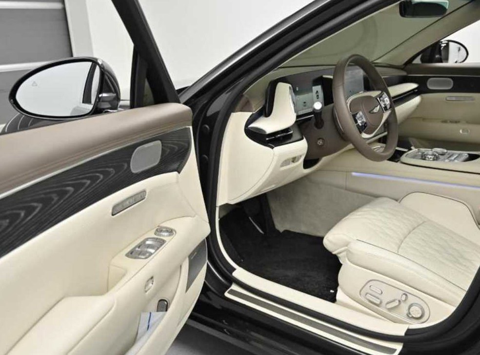 제네시스 G90 3.5T GDI e-S/C LWB AWD 사진 11