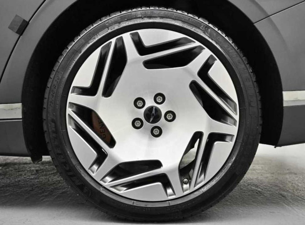 제네시스 G90 3.5T GDI e-S/C LWB AWD 사진 5
